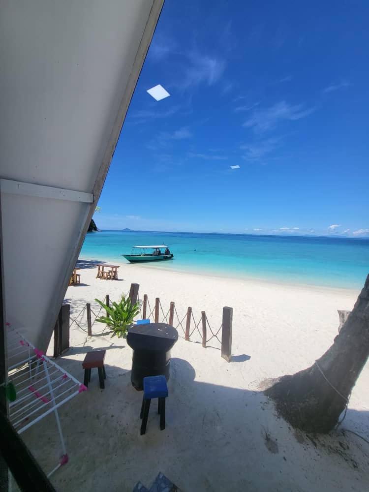 Dewati Roomstay B&B Lang Tengah Island Exterior photo