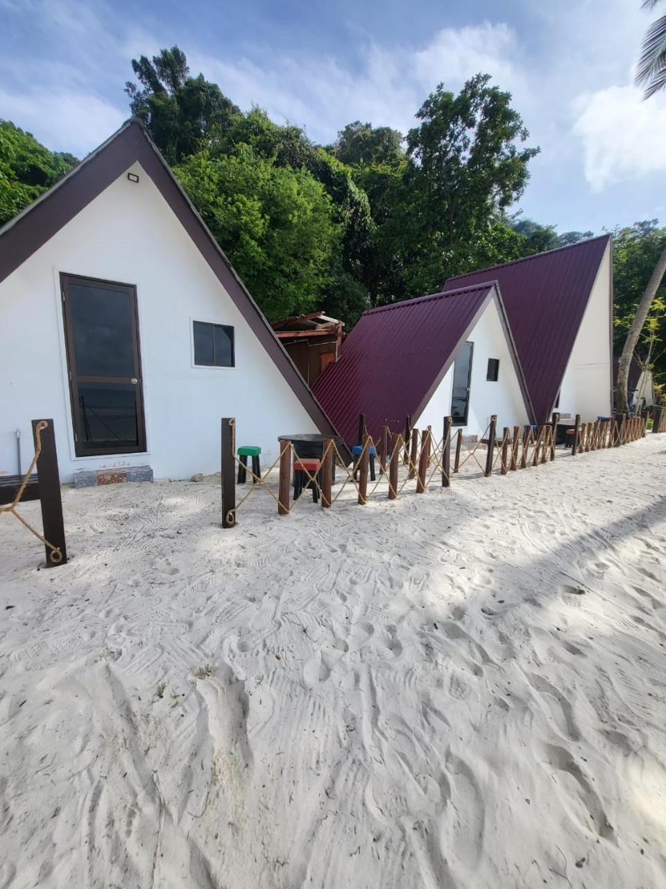 Dewati Roomstay B&B Lang Tengah Island Exterior photo