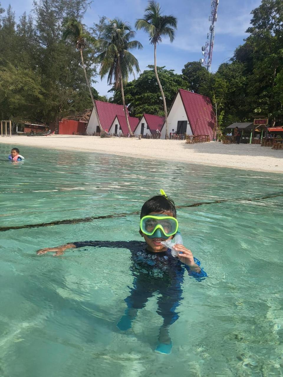 Dewati Roomstay B&B Lang Tengah Island Exterior photo