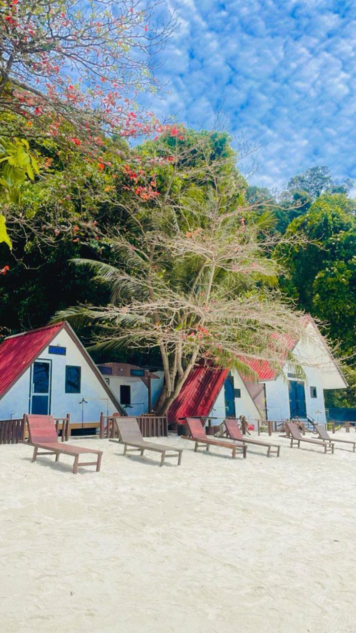 Dewati Roomstay B&B Lang Tengah Island Exterior photo
